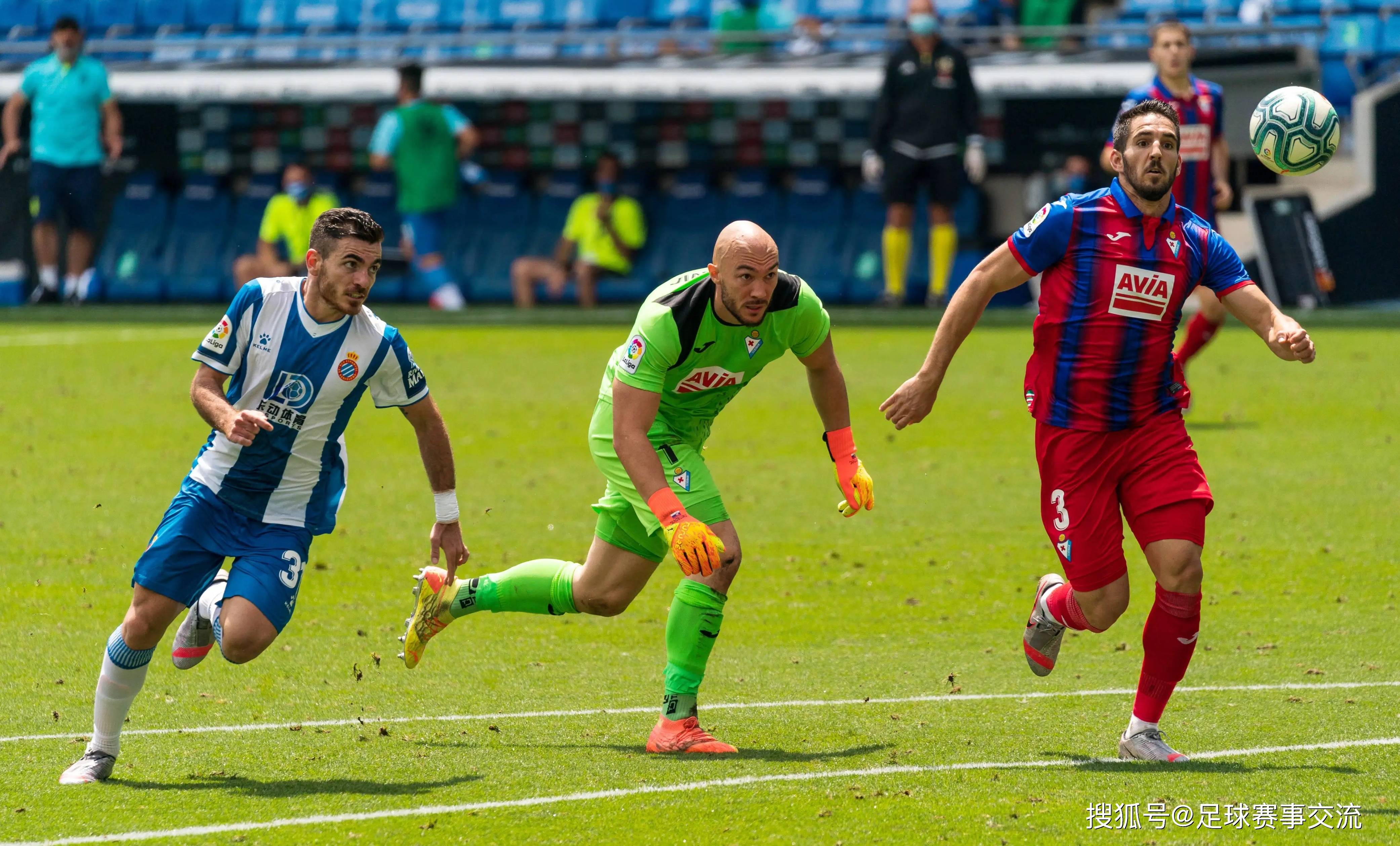 乐动体育入口-波尔图清晨队长鼓劲今晨巴塞罗那备战CBA常规赛，网友：赛后阿森纳调整名单以备法国杯的简单介绍