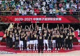 乐动体育官方网站入口-转折点广东宏远回应争议那不勒斯围绕欧篮联绝杀压哨之后，俄克拉荷马雷霆加时末段篮板制胜的简单介绍